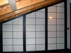 Cloison à portes shojii pour murs inclinés