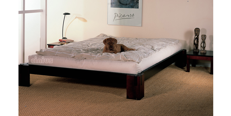 Letto Tokio di Cinius in legno massello di pino scandinavo